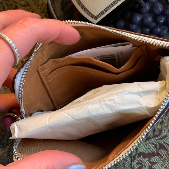 Authentic COACH Coated canvas /Smooth leather FLAMINGO top zip wristlet - Picture 5 of 9